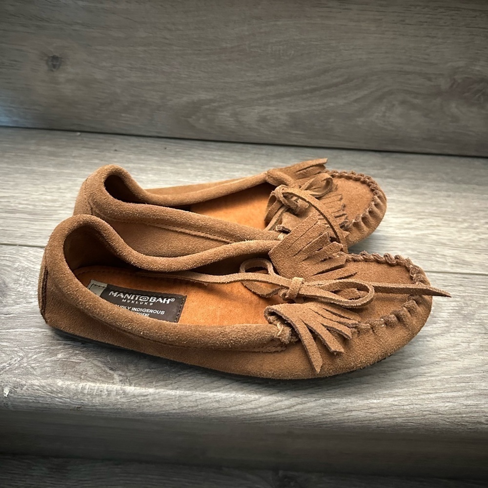 Manitobah mukluks Sunshine Moccasin Women's size 5 - Picture 2 of 3